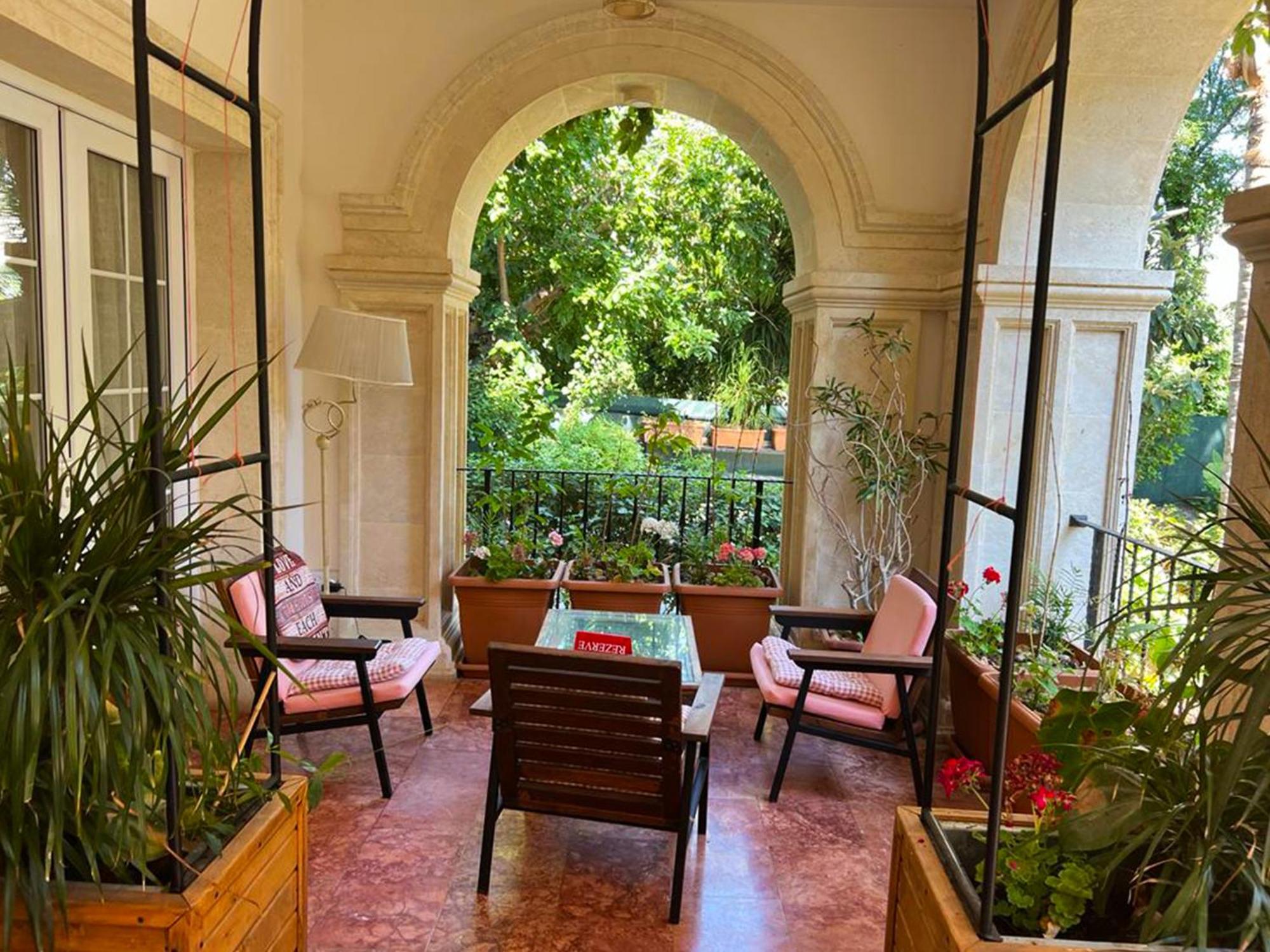 Babil Bahceleri Guest House Lapta Extérieur photo